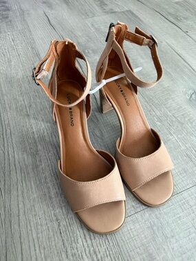 Lucky Brand Blush Tan Block Heel Sandals with Ankle Strap